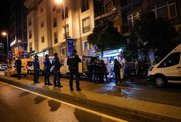 Olay, Molla Gürani Mahallesi Oğuzhan Caddesi'nde bulunan bir binanın birinci katında yaşandı.