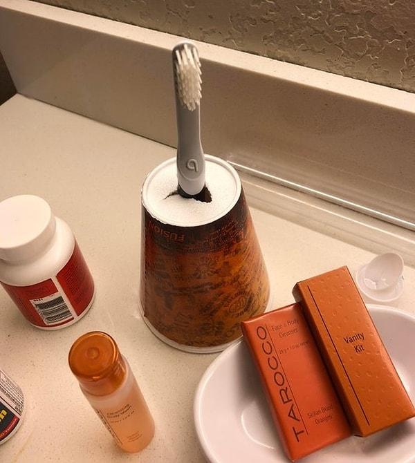 1. Oteldeyken diş fırçanızı koyabileceğiniz bir yere ihtiyacınız olduğunda: