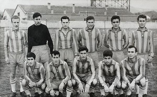 Kuruluşunun ilk yıllarında ulusal lig olmadığı için mahalli liglerde oynayan Göztepe, çıktığı birçok maçı kazanır.