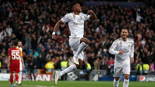 4. dakikada Real Madrid, Rodrygo ile öne geçti.