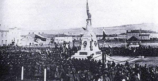 1877 - Rus birlikleri Kars'a saldırdı.