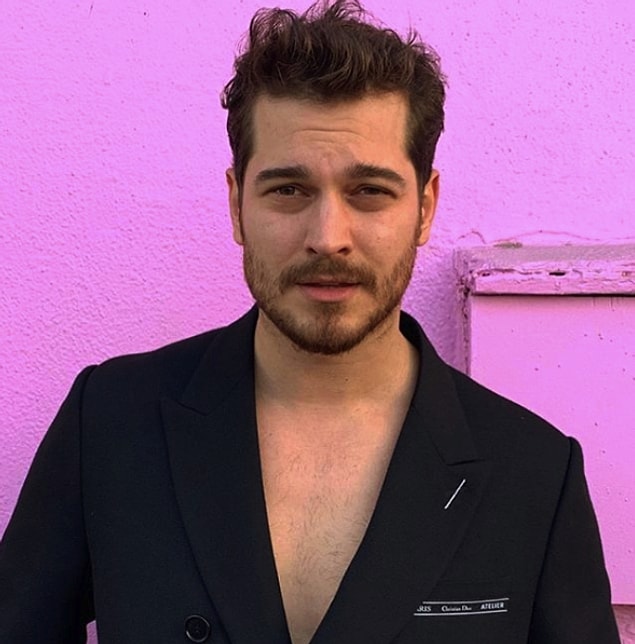 Çağatay Ulusoy, son dönemde yaptığı proje hazırlıklarıyla sürekli gündem oluyor.