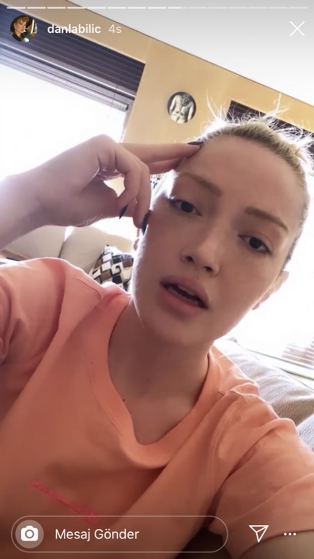 Danla Bilic, Instagram hesabından "Öncelikle Müge ve Gülşen ablayı çok severim onlar da beni çok sever. Birinci problemimiz benim programlarına çıkmamam. İkinci olarak birbirimizi bu kadar çok sevmemizin sebebi ise üçümüzde kamera görünce babamızı bile satarız."