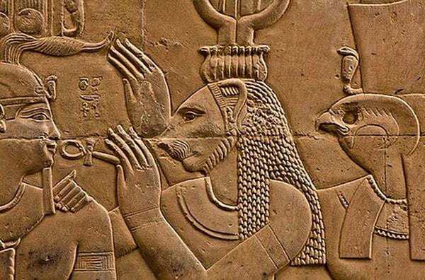 11. Savaş ve Hastalık Tanrıçası: Sekhmet