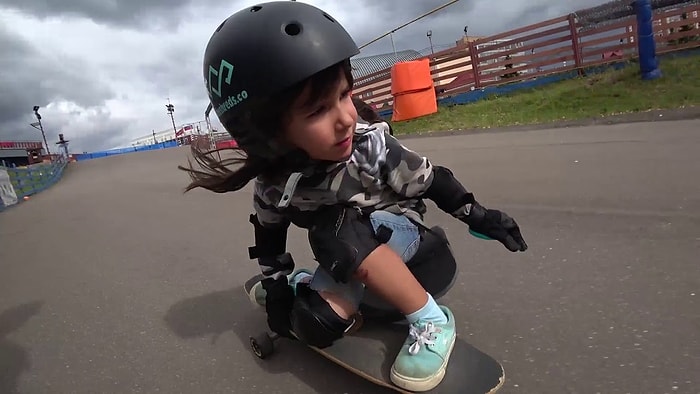 Küçük Yaşına Rağmen Kaykay ve Snowboard Üzerinde Harikalar Yaratan Yetenek: Vasilisa