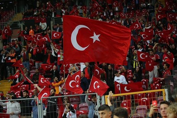 A Milli Futbol Takımı, İzlanda karşılaşmasıyla 5 yıl sonra Türk Telekom Stadı’nda bir maça çıktı.