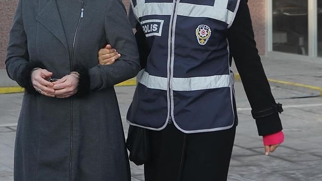 'Pet şişe Refiye' olarak anılan Aksu, çıkarıldığı mahkemece tutuklanarak cezaevine gönderildi.