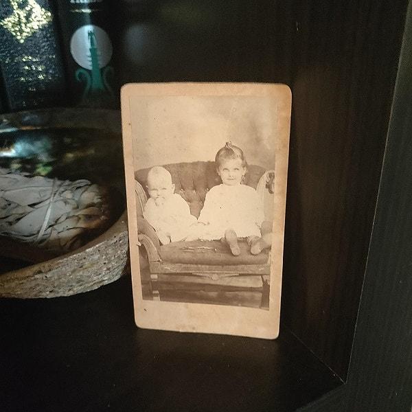 10. “Bu ürkütücü harika resmi Kansas'ta bir antika mağazasında buldum!"