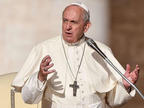 Papa Francis, rahipler aleyhine açılmış 2 bin taciz davasının olduğunu açıklamıştı