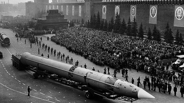 1962 - Amerika Birleşik Devletleri, Küba ablukasına son verdi.