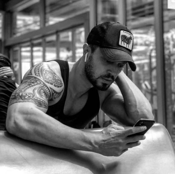 10. Мурат Боз