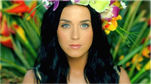 10. Katy Perry – Roar (2.94 Milyar)