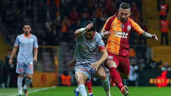 Süper Lig'in 12. haftasının açılış karşılaşmasında Galatasaray, Medipol Başakşehir'i ağırladı.