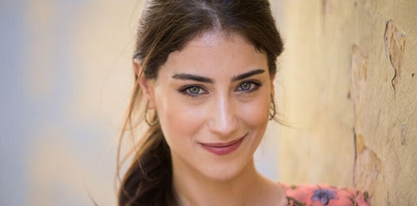 Рост Хазал – 1,60см.