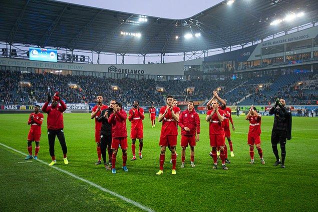 Milli kalecimiz Sinan Bolat, Royal Antwerp'in deplasmanda Gent ile 1-1 berabere kaldığı maçta 90 dakika kalesini korudu ve 1 puanda pay sahibi oldu.