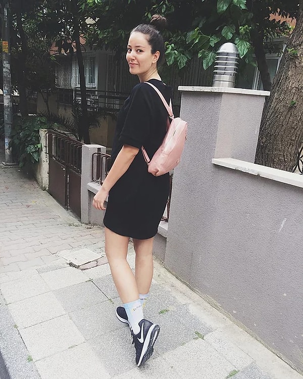 7. Пелин Акил