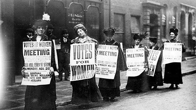 Maalesef Pankhurst uğruna yıllarca çaba verdiği oy hakkı 2 Temmuz 1928'de 21 yaş üstündeki kadınlara da verilmeden sadece birkaç hafta önce hayatını kaybetmişti.