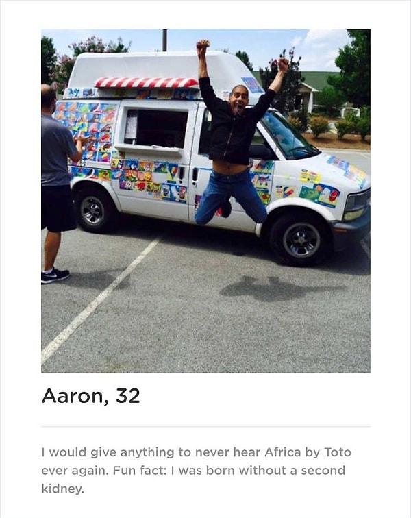 Her gününü eğlenceli geçiren Aaron: