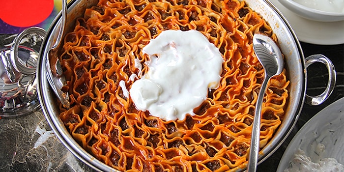 Bir Tepsi İle Koca Bir Aileyi Doyurma Garantili Yöresel Lezzet: Tepsi Mantısı! Tepsi Mantısı Nasıl Yapılır?