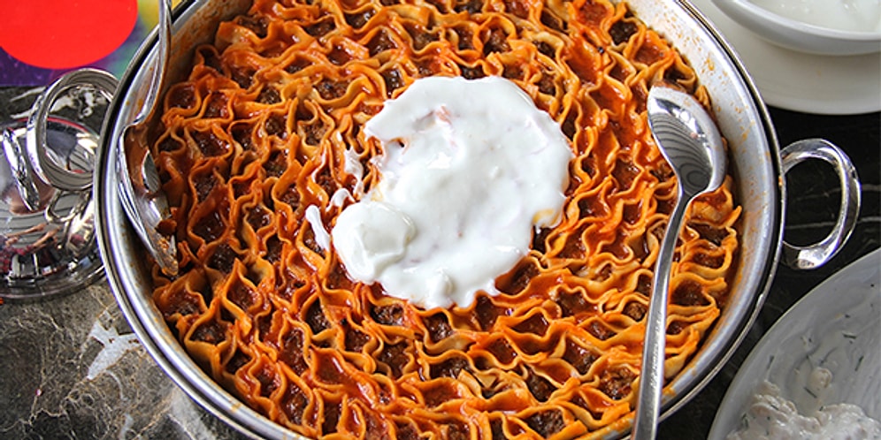 Bir Tepsi İle Koca Bir Aileyi Doyurma Garantili Yöresel Lezzet: Tepsi Mantısı! Tepsi Mantısı Nasıl Yapılır?