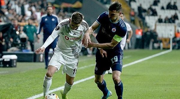 Beşiktaş, Süper Lig'deki İttifak Holding Konyaspor maçına göre söz konusu karşılaşmaya 5 değişiklikle çıktı.