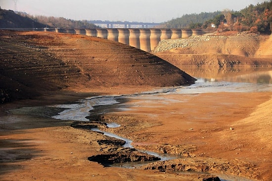 İstanbul'da Susuzluk Tehlikesi Gerçekten Var mı? Uzmanlar Ne Diyor?