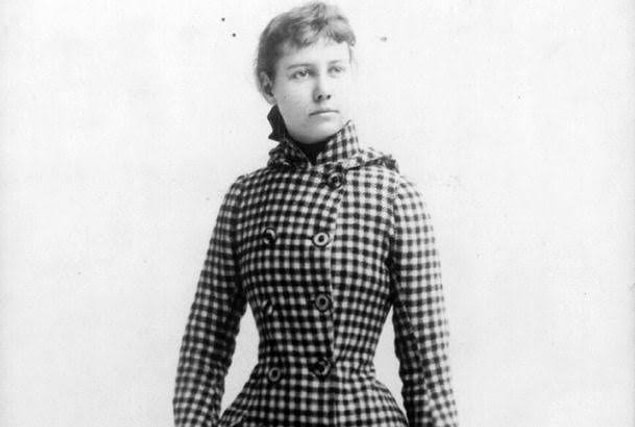 1895 yılında 31 yaşındaki Nellie Bly, 73 yaşındaki milyoner imlatçı Robert Seaman ile evlendi. Adamın sağlığı kötüleşince Bly gazeteciliği bıraktı ve Iron Clad İmalat Şirketi'nin başına geçti. 1904'te Seaman hayatını kaybetti.