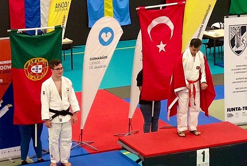 Tarihte İlk! Down Sendromlular Dünya Judo Şampiyonası'nda Talha Ahmet Erdem Altın Madalya Kazandı ????