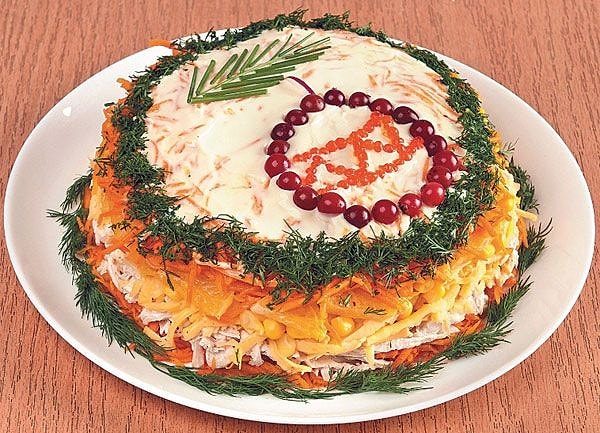 2. Салат «Новогодний сюрприз»