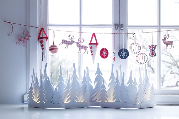 13. В интернете можно найти кучу трафаретов для такого украшения.