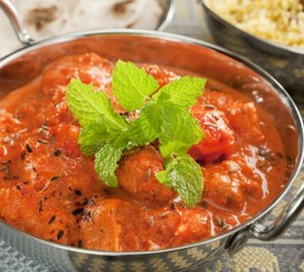 Tikka masala soslu tavuk