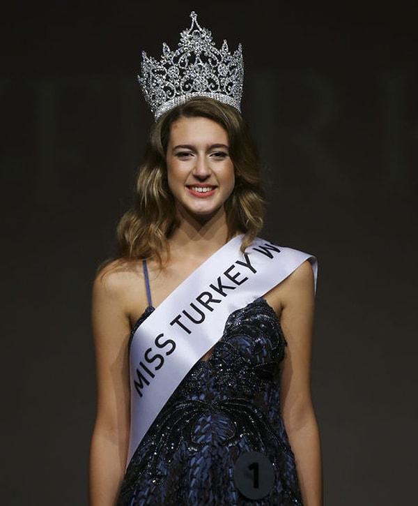 23. Itır Esen, Miss Turkey seçildikten sonra Twitter'da yaptığı 15 Temmuz paylaşımı sebebiyle tacını geri verdi.