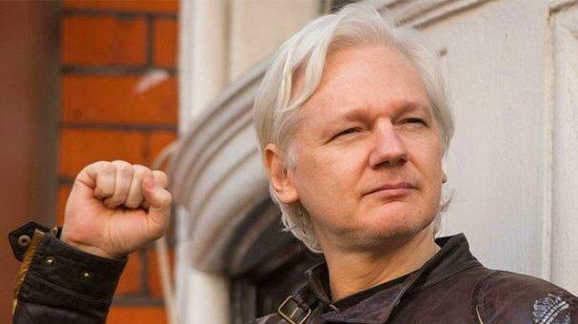 10. Julian Assange: 16 yaşında hack işine başlayarak 4 yıl boyunca NASA, Pentagon, Citibank ve daha bir sürü devlet, şirket ve eğitim kurumlarına saldırmış.