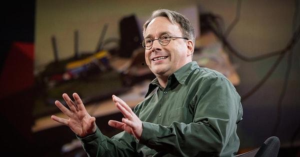 17. Linus Torvalds: Linux sisteminin kurucusu bir zamanlar kendisine ün kazandıran bir hackleme yapmışç