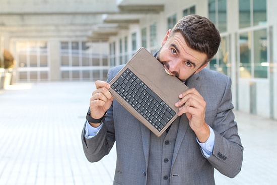 Açlıktan Dünya ile Arasındaki İnce Çizgiyi Geçmek Üzere Olanların Yaşadığı 9 Şey