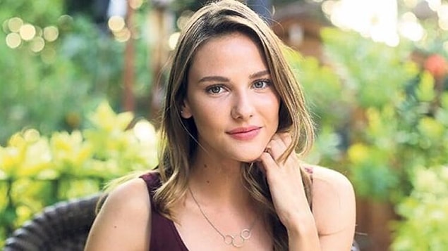 9. Alina Boz?