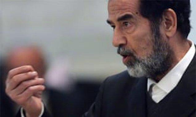 2003 - ABD askeri güçleri devrik Irak Devlet Başkanı Saddam Hüseyin'i, Irak'ta saklandığı yerde yakaladı.