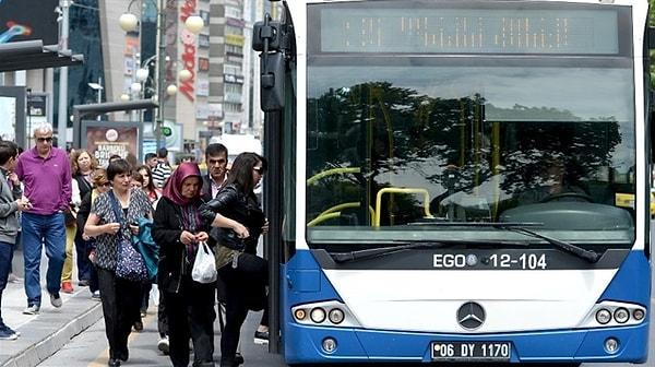 İddiaya göre tartışma, şoförün durakta bekleyen yolcuları dolu otobüse almak istemesiyle başladı.