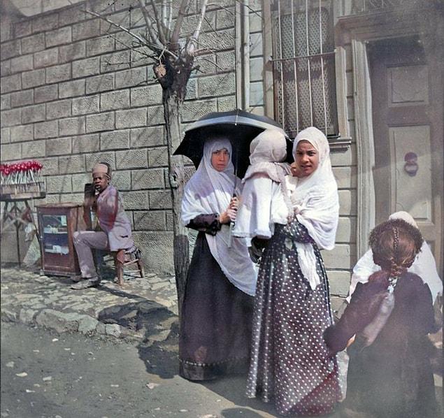 Bursa'da bir sokak, 1895.
