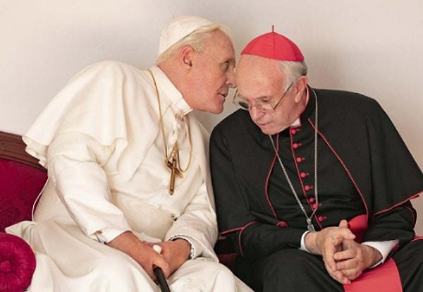 4. En az üç kişi daha 20'li yaşlarındayken papa olarak seçilmiştir.