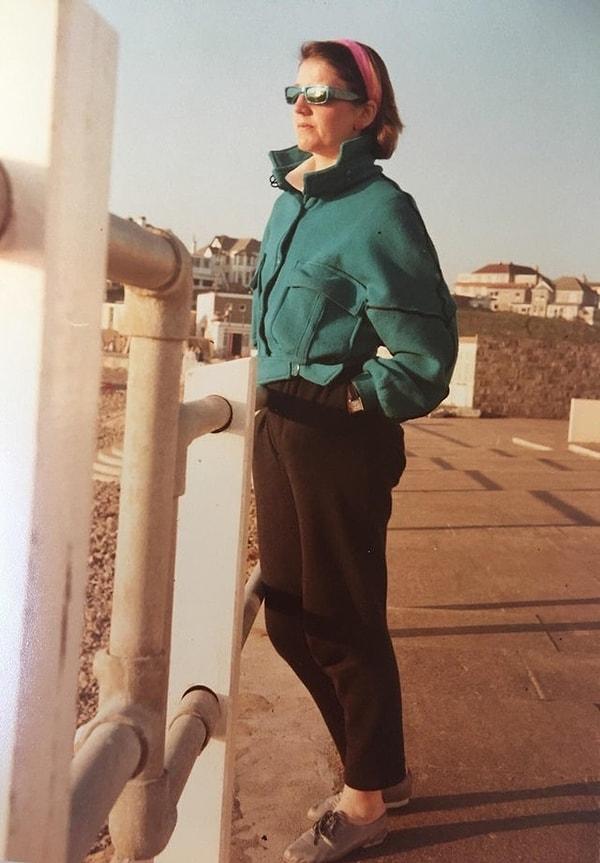5. "Annem, 1982 yılı. 80'ler modasına erkenden dahil olmuş."