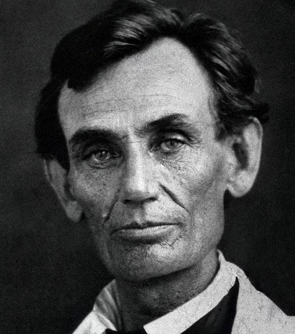 16. Abraham Lincoln; tarihçilere göre, 300'ün üzerinde güreş karşılaşmasında yer aldı ve  sadece bir kere kaybetti.