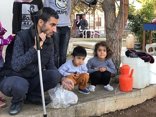 Ekmek Teknesi Çalınan Engelli Simitçinin Yürekleri Dağlayan Sözleri