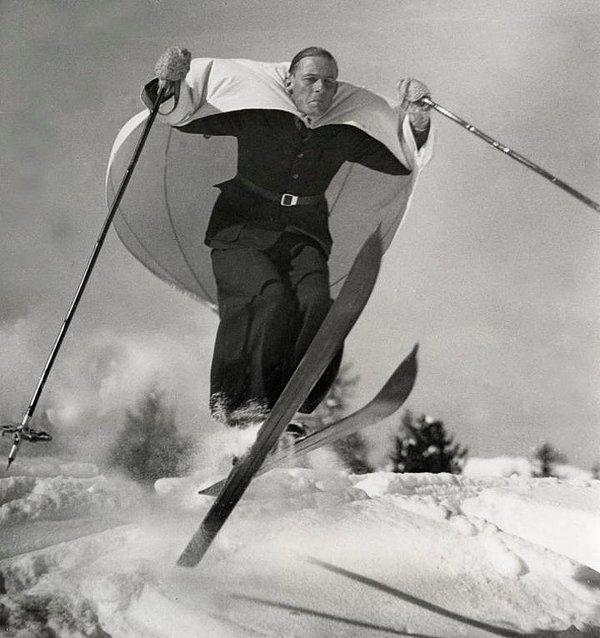 8. 1938 yılında Avusturya’da "ski-sailing" denen spor ilk defa denendi.