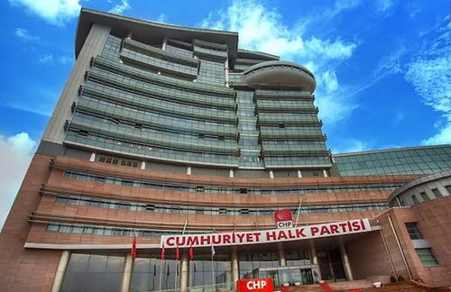 AKP 4 Ayda 114 Bin Üye Kaybetti: CHP ve İYİ Parti İse Büyüdü