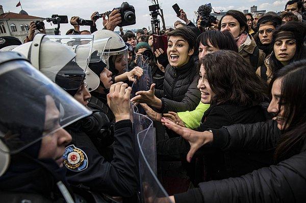 İstanbul'daki protesto sonrası 7 kadın gözaltınla alınmıştı