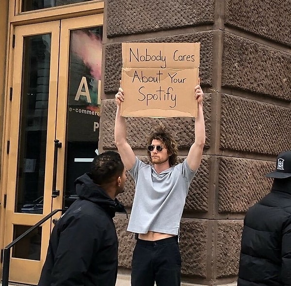 "Всем глубоко наплевать на ваш Spotify"