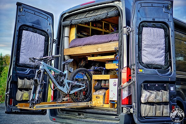 «Мы просто мечтали, превратили мечту в план, а затем начали действовать! Годами мы копили, отказывая себе в других вещах, и вот теперь настало время насладиться этим»