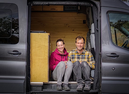 Пара, которая бросила все ради мечты жить в караване