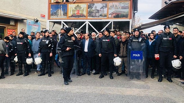 Polis barikat kurdu, fayton turları durduruldu